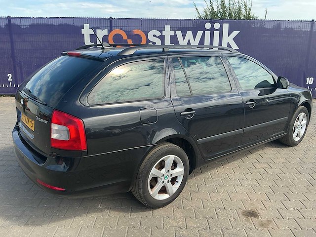 2012 - skoda - octavia combi - 1.4 tsi grt.tour bns - personenauto - afbeelding 3 van  9