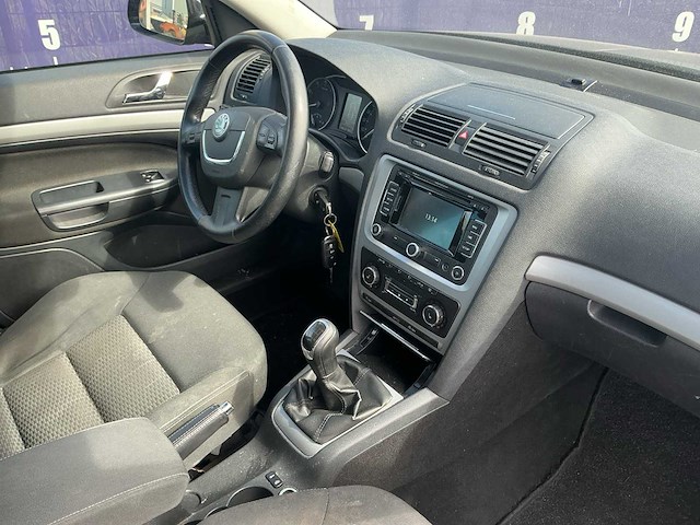2012 - skoda - octavia combi - 1.4 tsi grt.tour bns - personenauto - afbeelding 10 van  12
