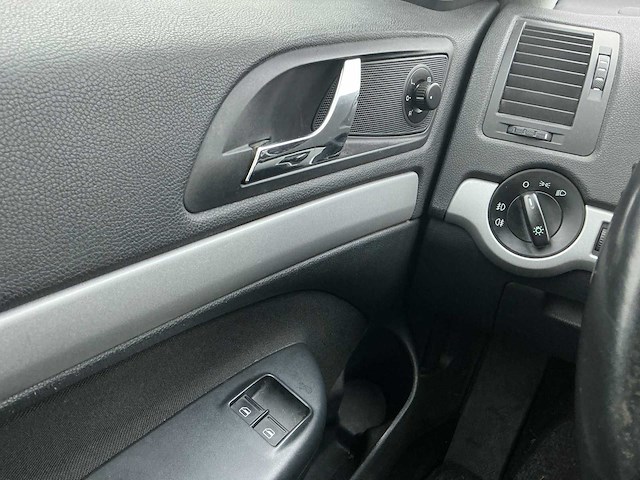 2012 - skoda - octavia combi - 1.6 tdi gr.t.amb.bns - personenauto - afbeelding 12 van  13