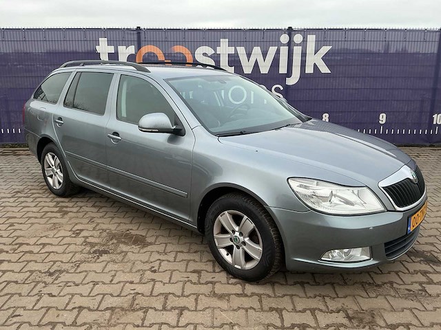 2012 - skoda - octavia combi - 1.6 tdi gr.t.amb.bns - personenauto - afbeelding 2 van  13