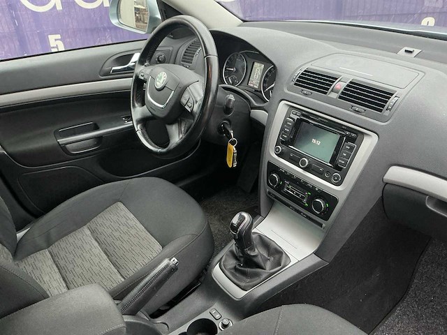 2012 - skoda - octavia combi - 1.6 tdi gr.t.amb.bns - personenauto - afbeelding 7 van  13