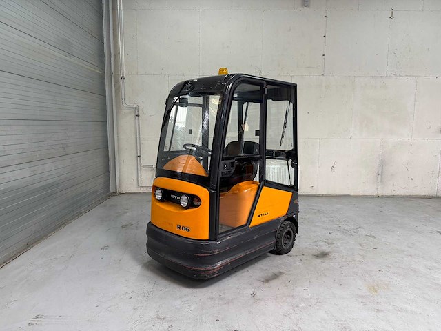2012 - still - r06 - various internal transport - afbeelding 1 van  4