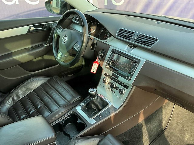 2012 - volkswagen - passat variant - 1.6 tdi highl. blm - personenauto - afbeelding 9 van  11