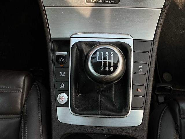 2012 - volkswagen - passat variant - 1.6 tdi highl. blm - personenauto - afbeelding 11 van  11