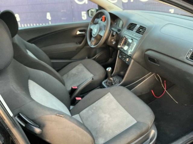 2012 - volkswagen - polo - 1.2 tdi trendline - personenauto - afbeelding 5 van  7