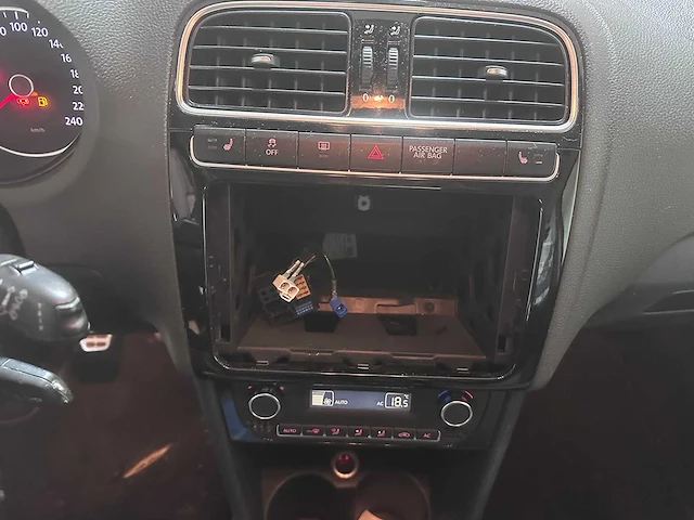 2012 - volkswagen - polo - 1.6 tdi highline - pp-925-r - afbeelding 3 van  18