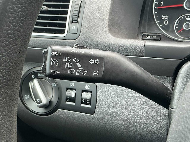 2012 - volkswagen - touran - 1.6 tdi trendline - bedrijfswagen - afbeelding 8 van  14