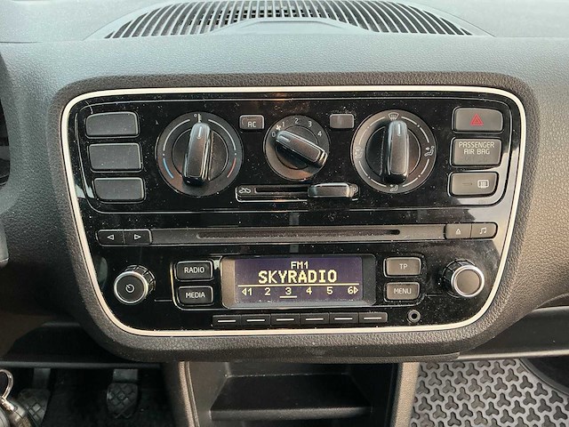 2012 - volkswagen - up! - 1.0 take up! - personenauto - afbeelding 8 van  12