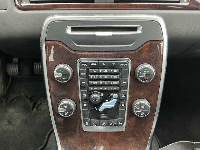 2012 - volvo - 2012 - v70 - 2.4 d5 summum - personenauto - afbeelding 12 van  13