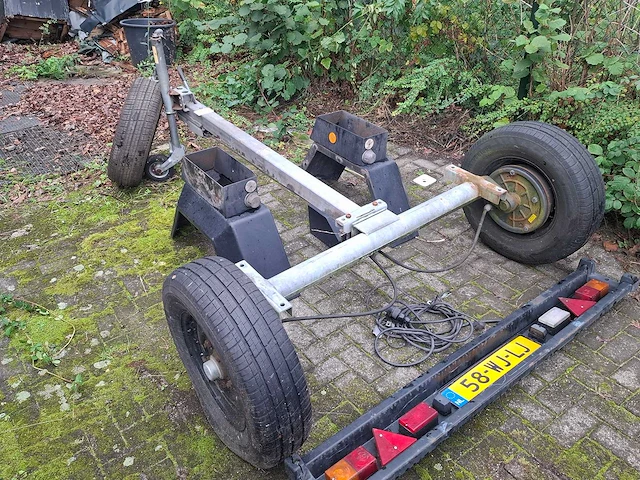 2012 aanhangerchassis voor doosan 10/105 - afbeelding 1 van  6