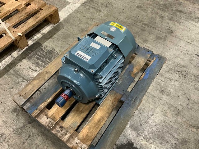 2012 abb m3bp 132 smc 4 elektromotor - afbeelding 1 van  4
