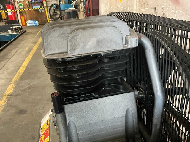 2012 airpress euro hk700/300 luchtcompressor - afbeelding 10 van  10