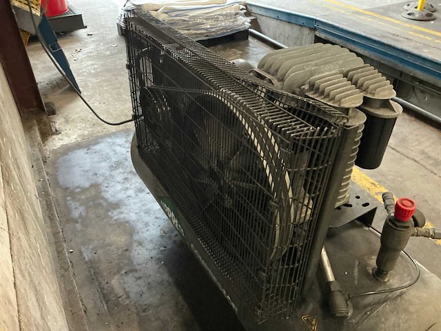 2012 airpress euro hk700/300 luchtcompressor - afbeelding 7 van  10