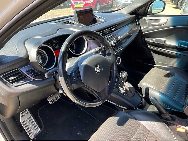 2012 alfa romeo giulietta 1.4 t distinctive personenauto - afbeelding 3 van  31