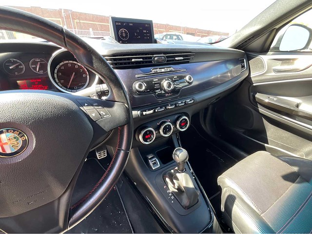 2012 alfa romeo giulietta 1.4 t distinctive personenauto - afbeelding 7 van  31