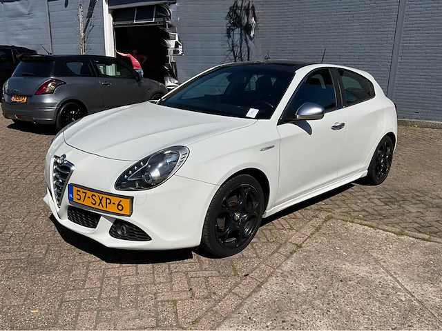 2012 alfa romeo giulietta 1.4 t distinctive personenauto - afbeelding 1 van  31