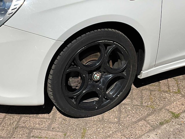 2012 alfa romeo giulietta 1.4 t distinctive personenauto - afbeelding 21 van  31