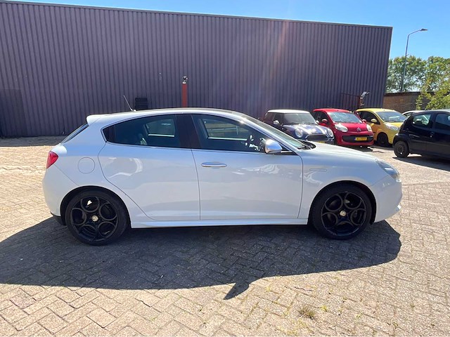 2012 alfa romeo giulietta 1.4 t distinctive personenauto - afbeelding 26 van  31