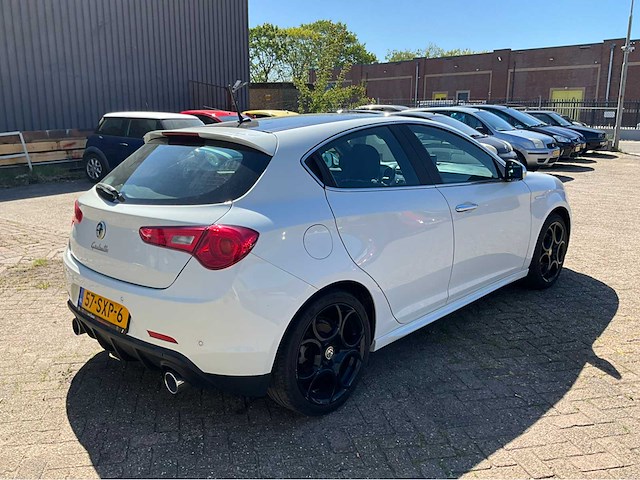 2012 alfa romeo giulietta 1.4 t distinctive personenauto - afbeelding 27 van  31