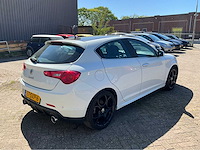 2012 alfa romeo giulietta 1.4 t distinctive personenauto - afbeelding 27 van  31