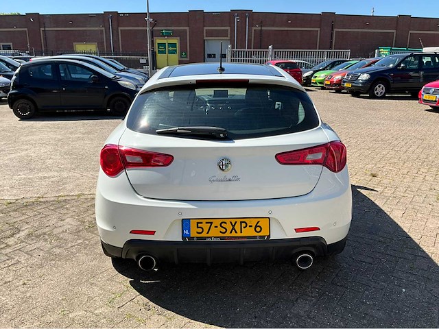 2012 alfa romeo giulietta 1.4 t distinctive personenauto - afbeelding 28 van  31