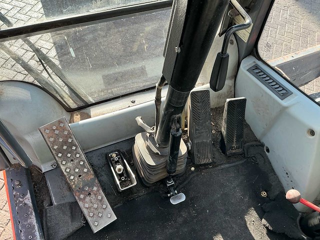 2012 atlas 140w banden graafmachine - afbeelding 32 van  39