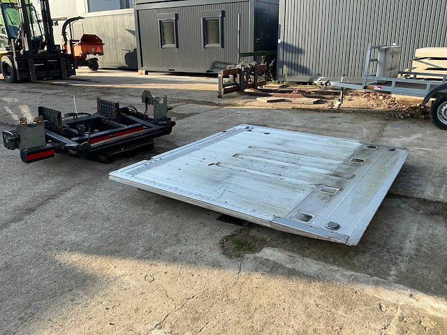 2012 b.a.r bc 2000s4 - c4 hydraulische laadklep - afbeelding 7 van  14