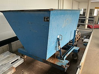 2012 bauer ak100 afvalcontainer