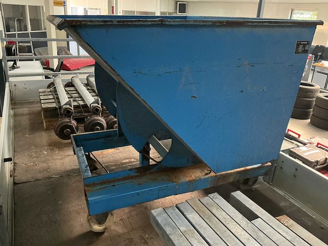 2012 bauer ak100 afvalcontainer - afbeelding 2 van  8