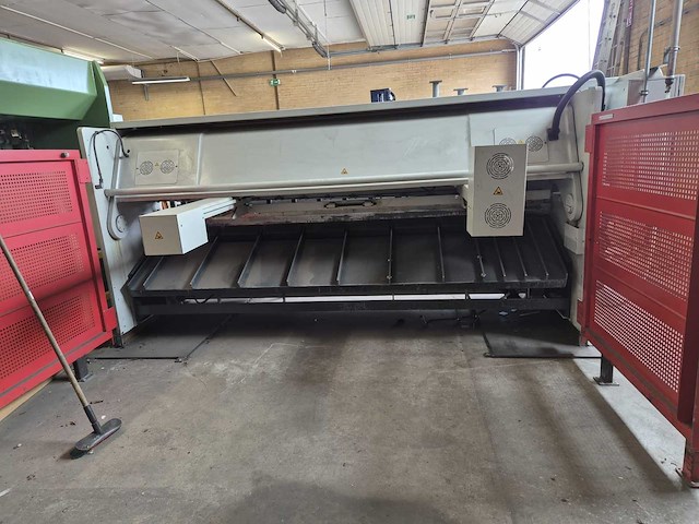 2012 baykal hgl 3100x6 hydraulische platenschaar - afbeelding 12 van  21