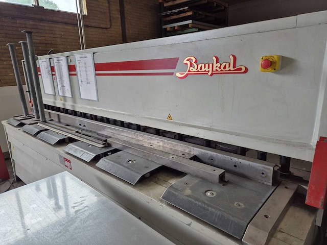 2012 baykal hgl 3100x6 hydraulische platenschaar - afbeelding 15 van  21