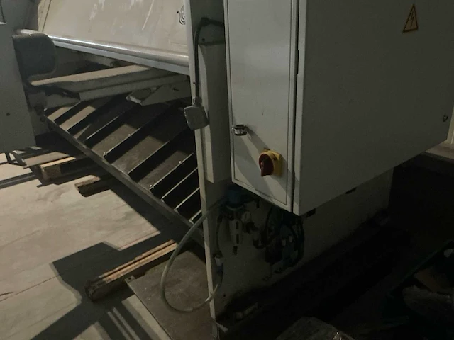 2012 baykal hgl 3100x6 hydraulische platenschaar - afbeelding 2 van  21