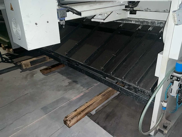 2012 baykal hgl 3100x6 hydraulische platenschaar - afbeelding 19 van  21