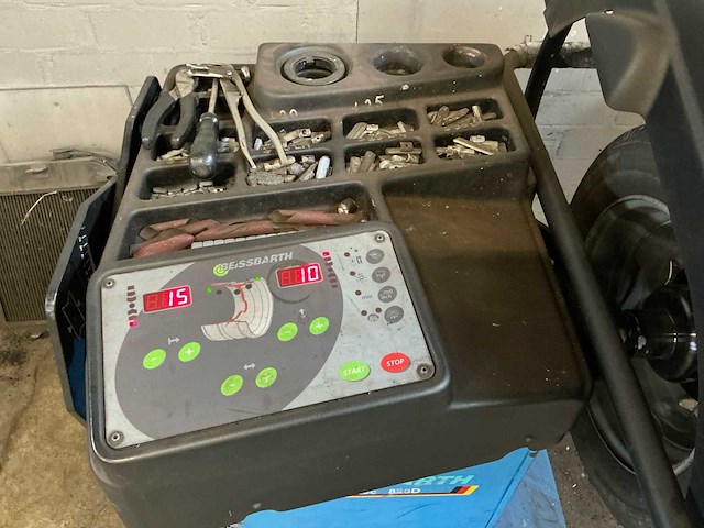 2012 beissbarth microtech 825d banden balanceerapparaat - afbeelding 6 van  10