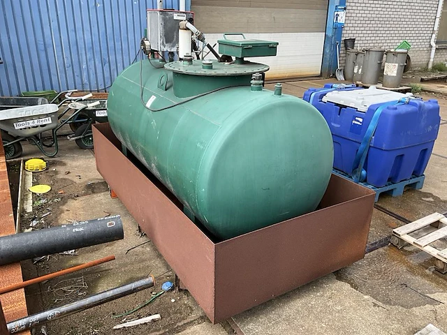 2012 berg-o-tool diesel opslag tank (1500l) - afbeelding 3 van  6
