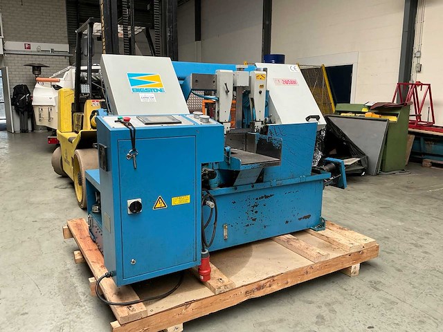 2012 bigstone cf-260aw metalen horizontale bandzaagmachine - afbeelding 1 van  8