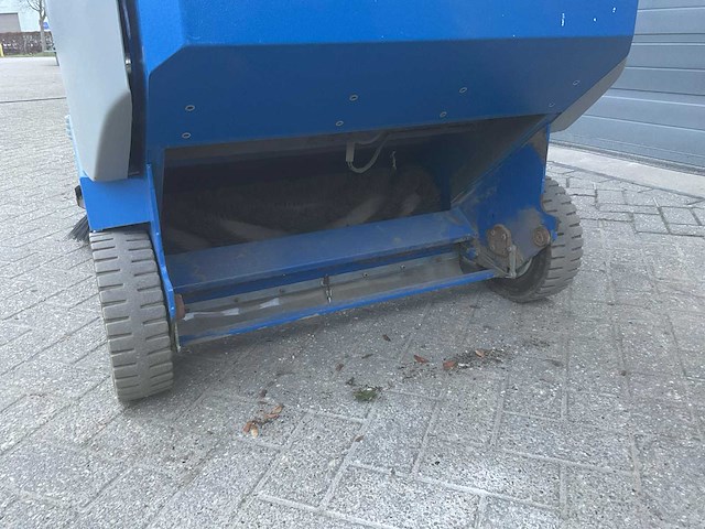 2012 blue q78 zelfrijdende veegmachine - afbeelding 3 van  17