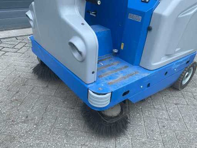 2012 blue q78 zelfrijdende veegmachine - afbeelding 4 van  17