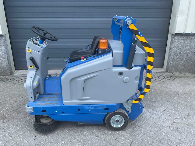 2012 blue q78 zelfrijdende veegmachine - afbeelding 7 van  17