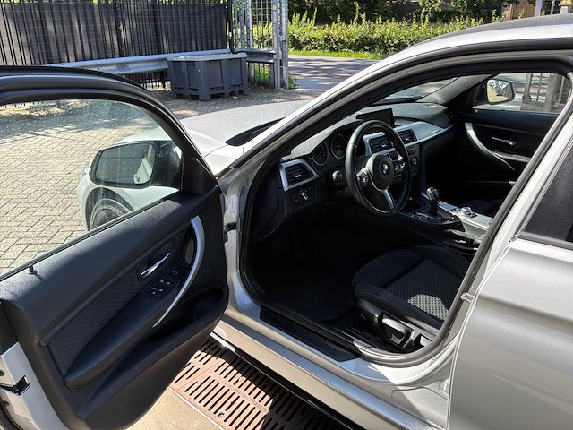 2012 bmw 3-serie 335i xdrive high ex. personenauto - afbeelding 23 van  26