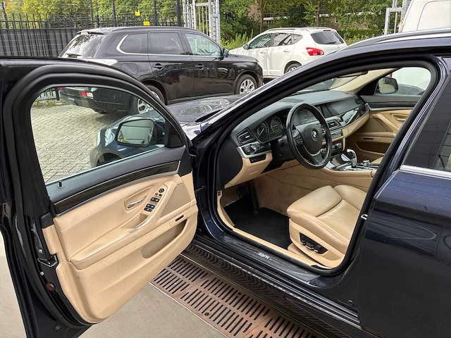 2012 bmw 5-serie touring 528xi high executive personenauto - afbeelding 22 van  25