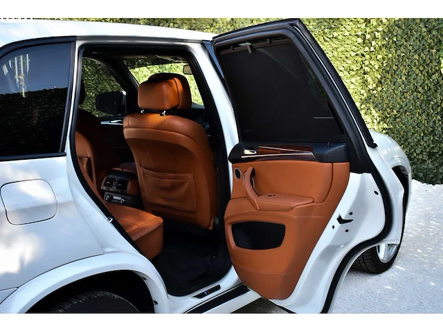 2012 bmw x5m suv 4,4l twin-turbocharged v8 btw auto - afbeelding 18 van  40