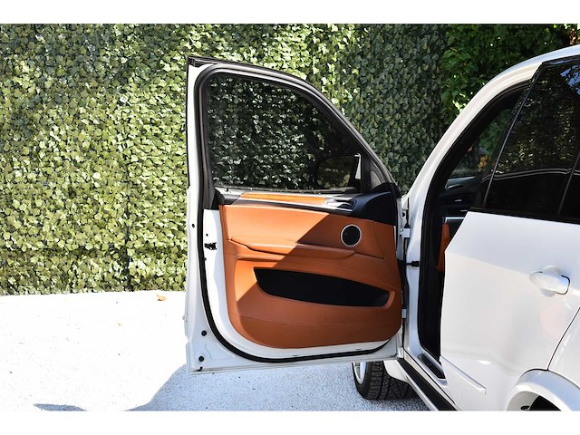 2012 bmw x5m suv 4,4l twin-turbocharged v8 btw auto - afbeelding 33 van  69