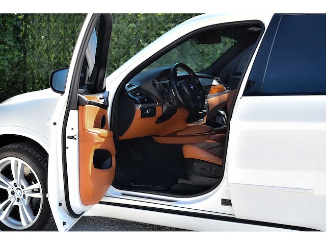 2012 bmw x5m suv 4,4l twin-turbocharged v8 btw auto - afbeelding 45 van  69