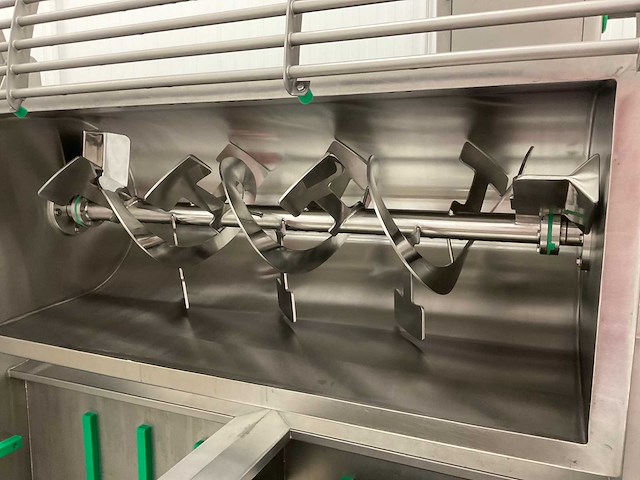 2012 bqm um 350 stuffing mixmachine - afbeelding 3 van  9