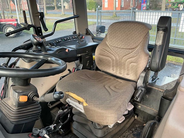 2012 case ih 175 vierwielaangedreven landbouwtractor - afbeelding 9 van  19