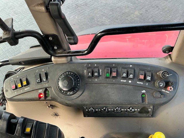 2012 case ih 175 vierwielaangedreven landbouwtractor - afbeelding 11 van  19