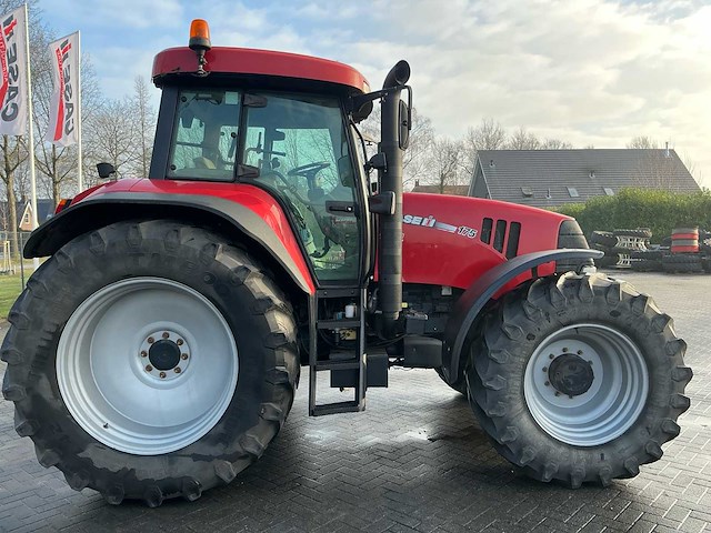 2012 case ih 175 vierwielaangedreven landbouwtractor - afbeelding 16 van  19