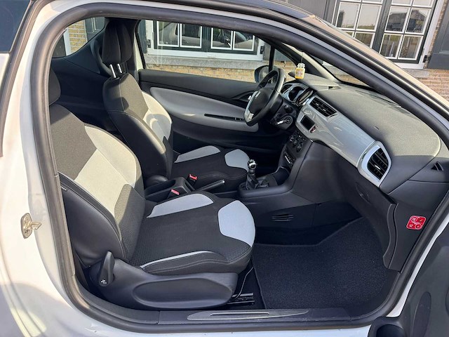 2012 citroen ds3 1.4 chic sport 74-xjs-6 - afbeelding 15 van  29