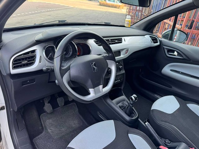 2012 citroen ds3 1.4 chic sport 74-xjs-6 - afbeelding 13 van  29
